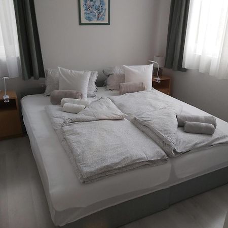 Apartmanhaz Horvath Balatonboglar Exterior photo